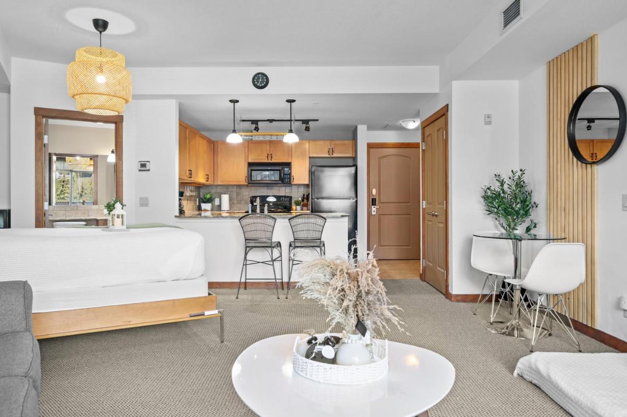 ⭐️ Luxury Mountain View Studio In Canmore ⭐️ Eksteriør billede