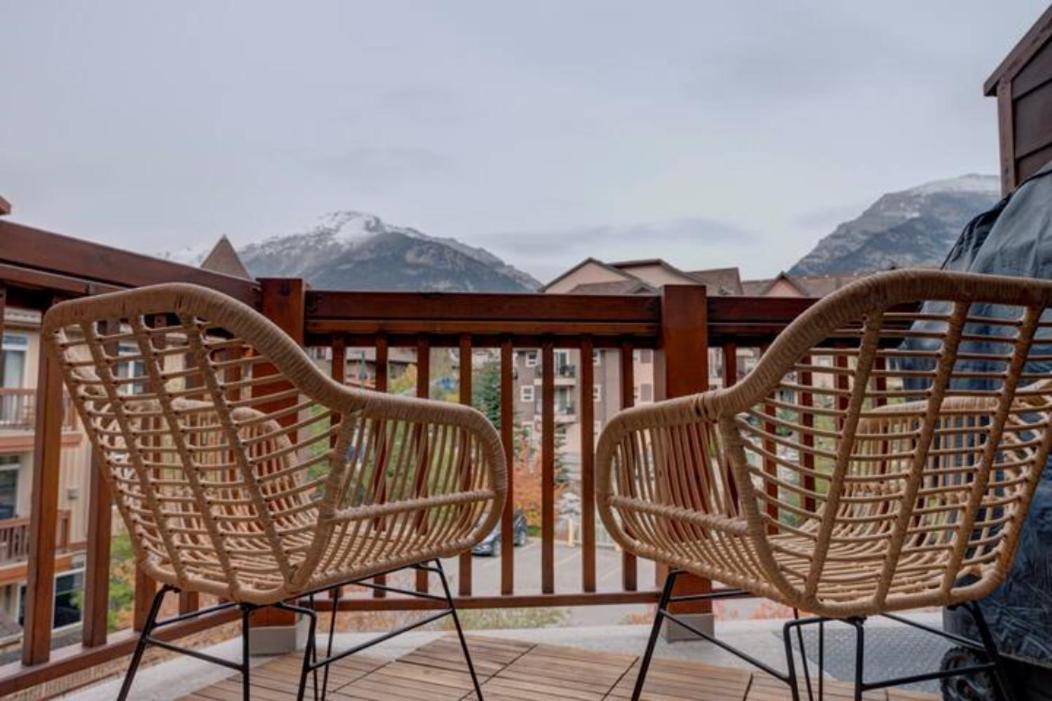 ⭐️ Luxury Mountain View Studio In Canmore ⭐️ Eksteriør billede